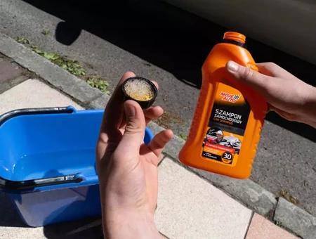 AMTRA MOJE AUTO SZAMPON SAM. BEZ WOSKU 1L (19-029)
