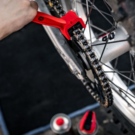 K-2 SZCZOTKA DO CZYSZCZENIA ŁAŃCUCHÓW MOT. W612